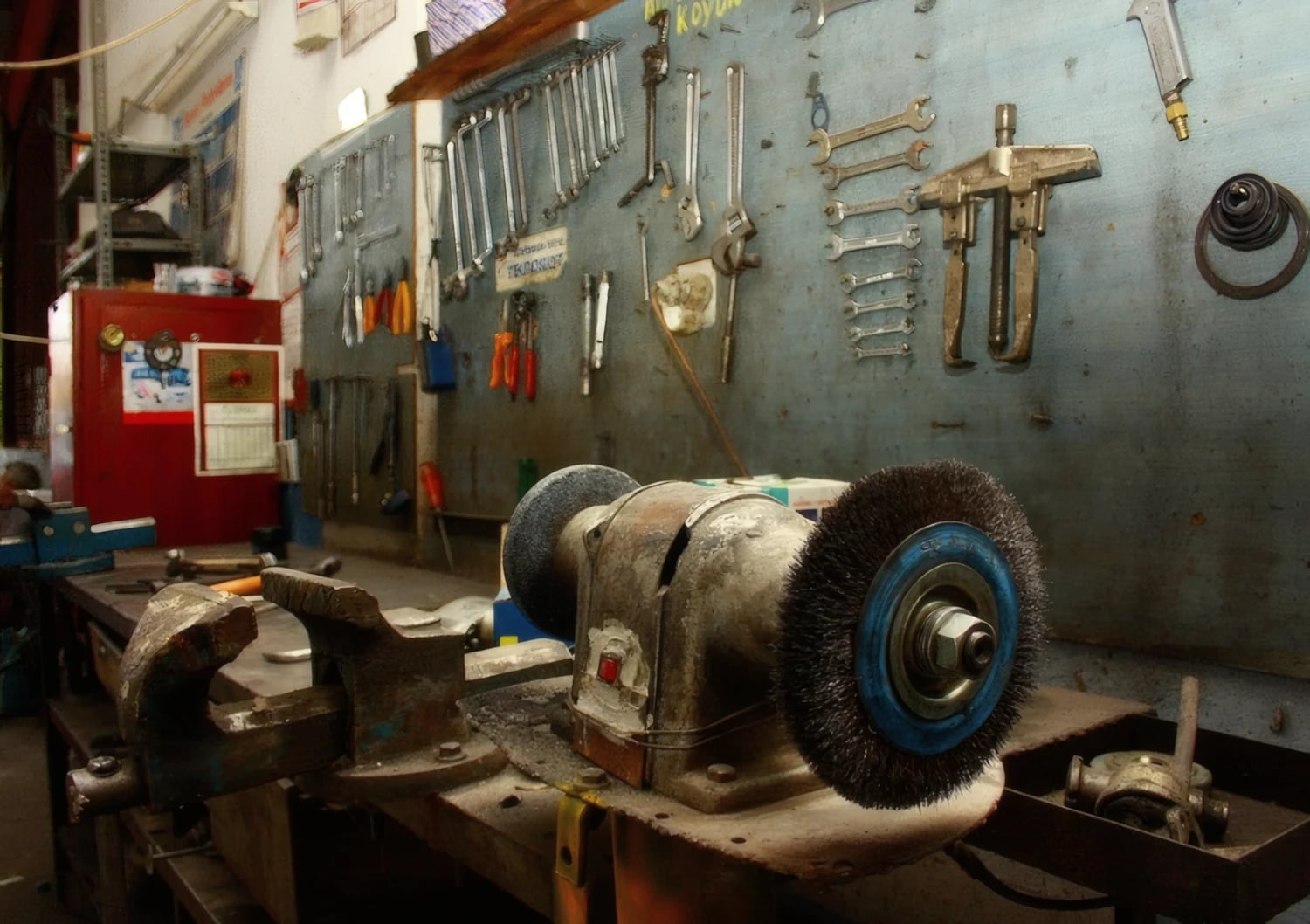 Établi et outillage de l’atelier